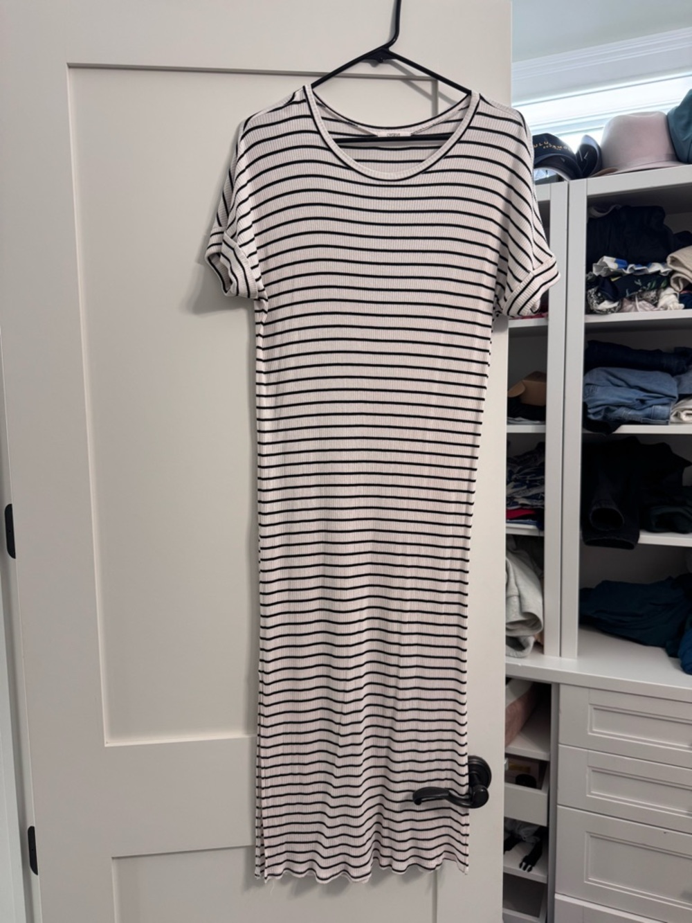 Striped Short-Sleeve Midi Dress - Black & White